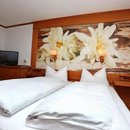 Lustiger Hirsch Hotel Akams Kültér fotó