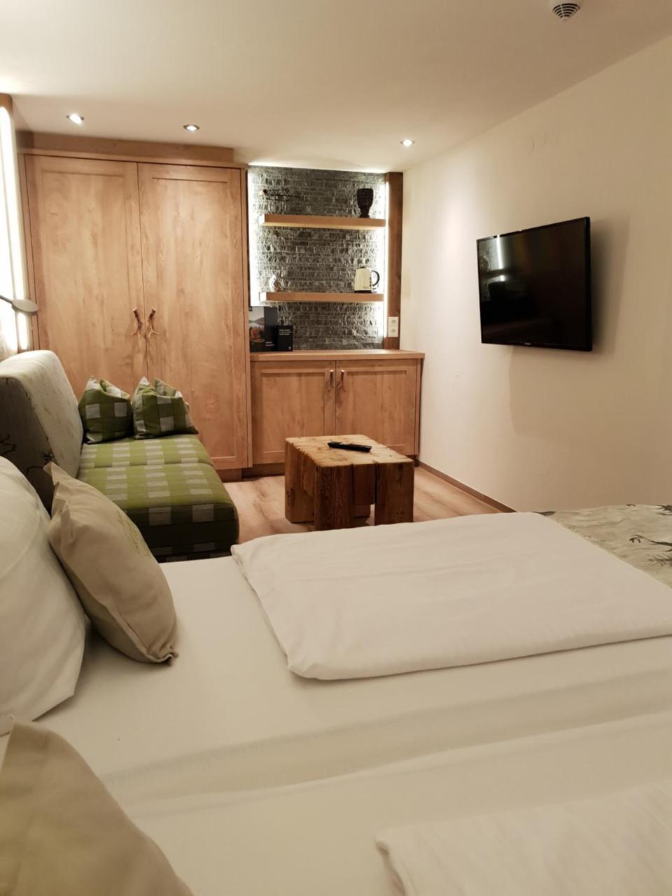 Lustiger Hirsch Hotel Akams Kültér fotó