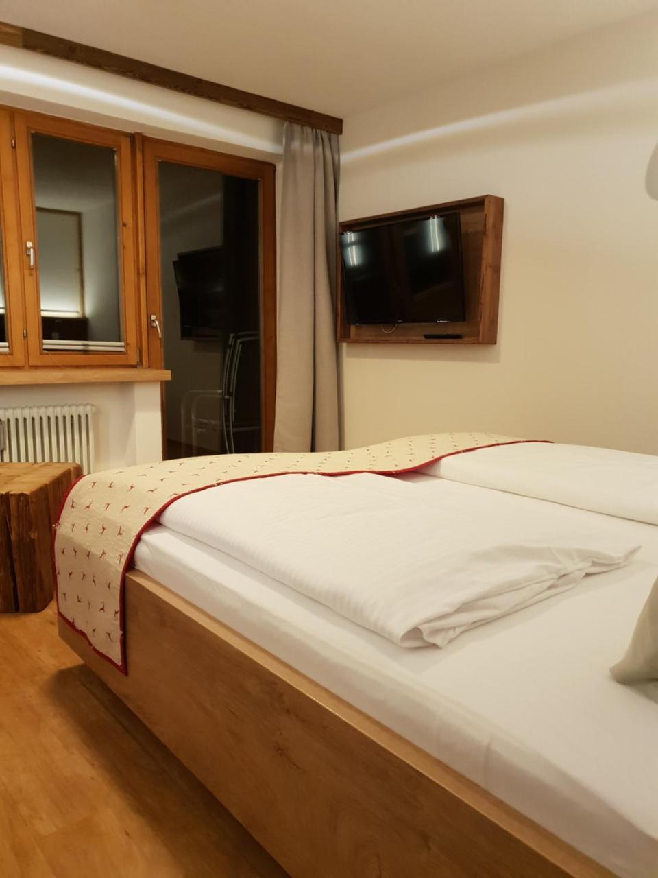 Lustiger Hirsch Hotel Akams Kültér fotó